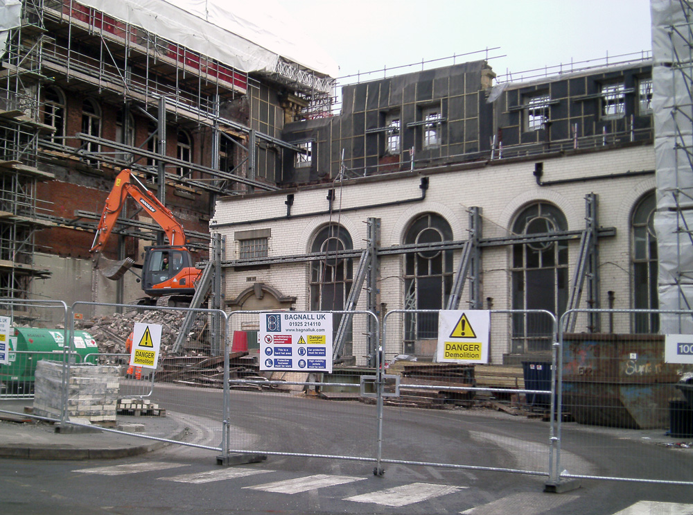 Oldham Old Town Hall demolition